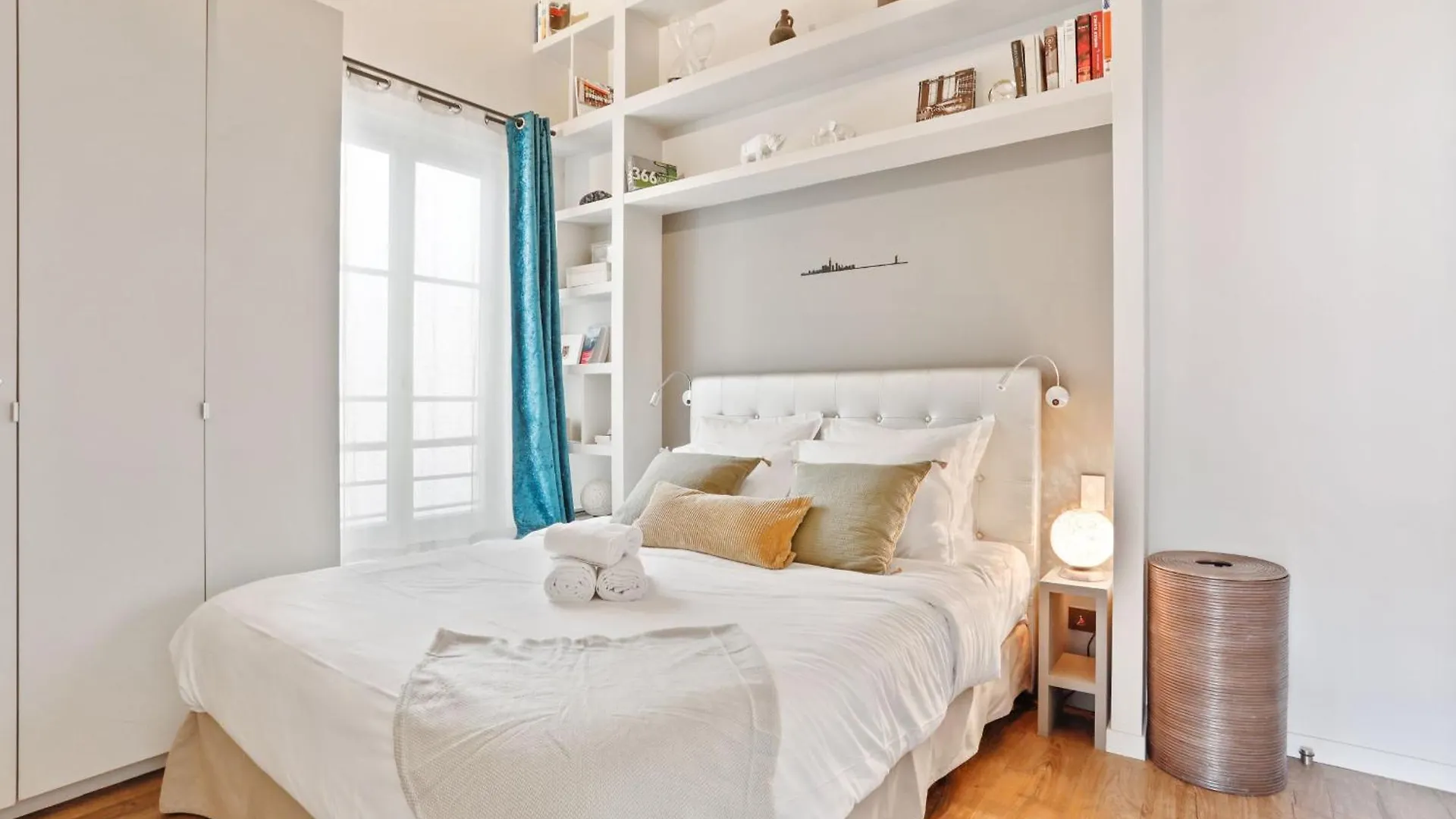Eiffel Tower & Champ De Mars - 1Br - Cityapartmentstay Paris 0*,  Fransa